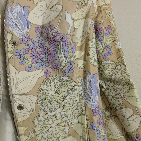 Spring time jacket - Picture 2 of 5